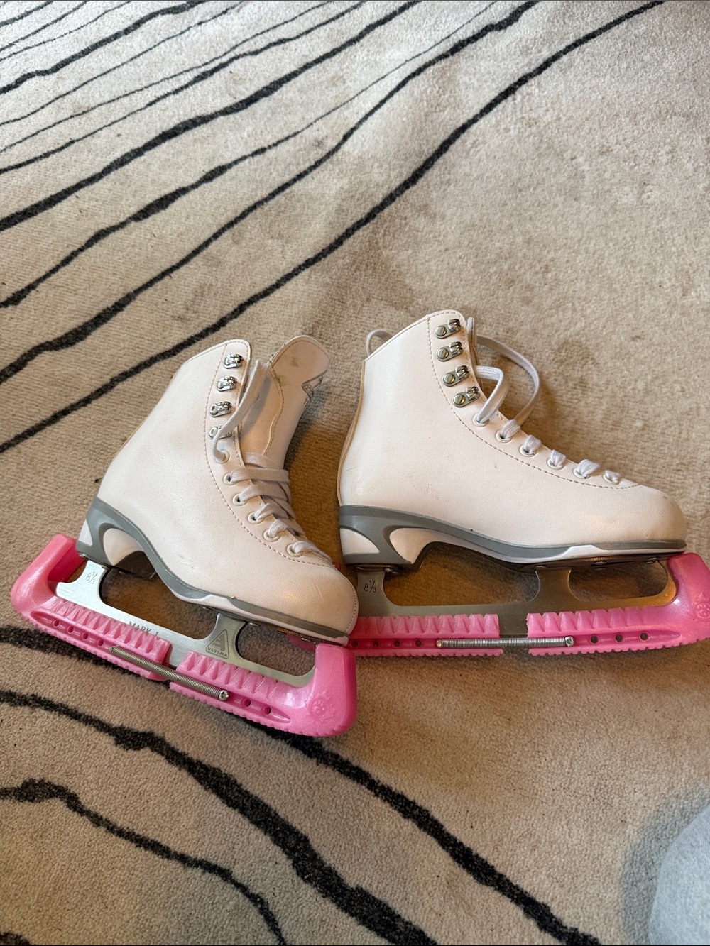 JACKSON White Kids Figure Ice Skates with Pink Blade Guards